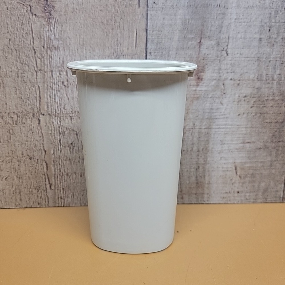 GE General Electric Food Processor Pusher Replacement Part. Almond - D5FP1